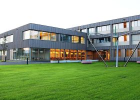 Schulgebäude des ABZ Hagenberg
